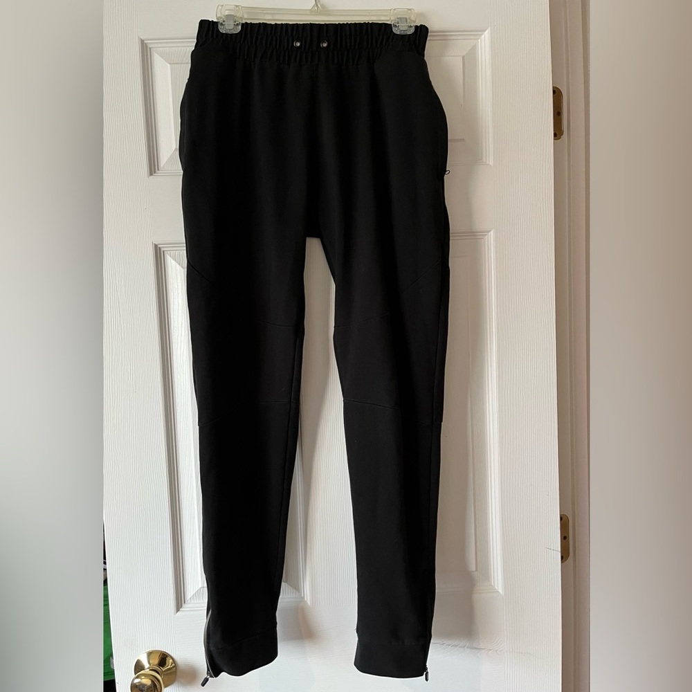 Alphalete Joggers